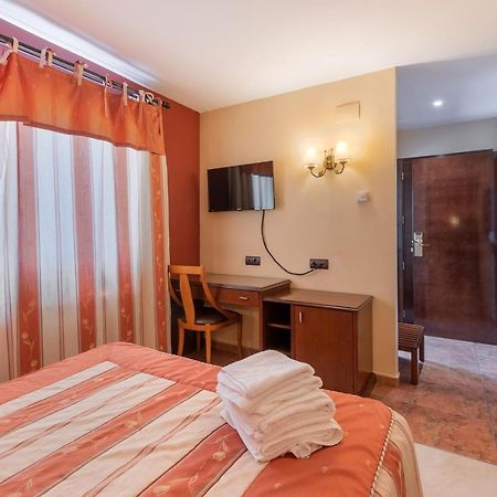 Hotel Puerta De Javalambre La Puebla De Valverde Εξωτερικό φωτογραφία