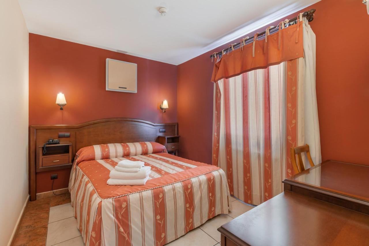 Hotel Puerta De Javalambre La Puebla De Valverde Εξωτερικό φωτογραφία