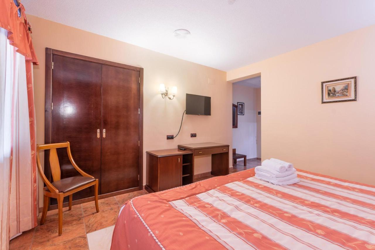 Hotel Puerta De Javalambre La Puebla De Valverde Εξωτερικό φωτογραφία