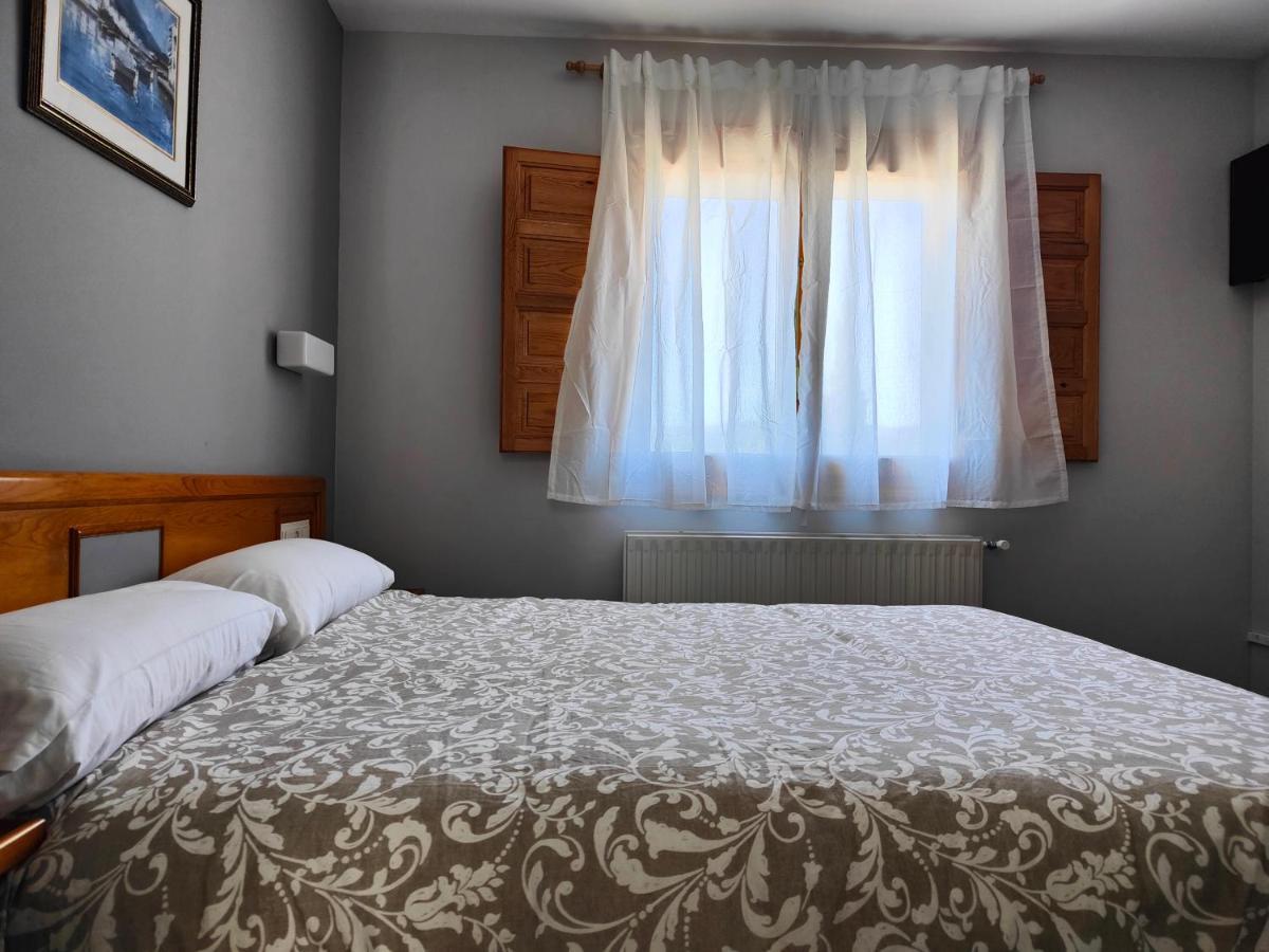 Hotel Puerta De Javalambre La Puebla De Valverde Εξωτερικό φωτογραφία